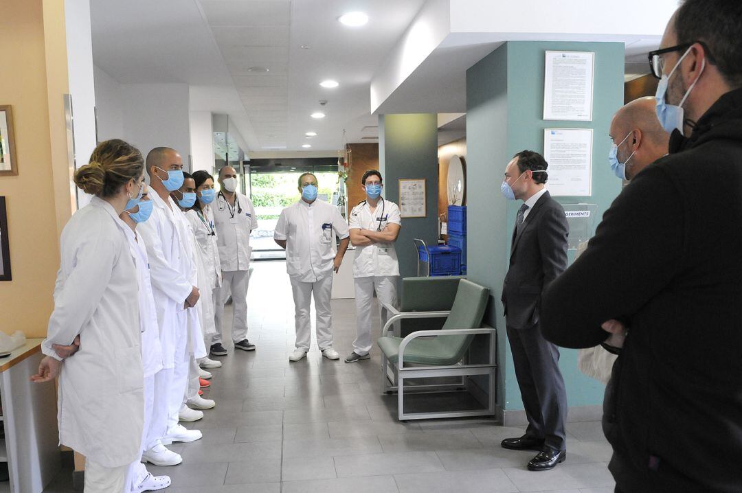 Visita de les autoritats als centres sociosanitaris per donar suport al personal i els residents davant la crisi de la Covid19.