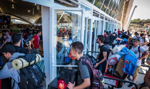 Momento en el que cientos de personas entraban al Recinto Ferial para disfrutar del mayor evento tecnológico de Canarias