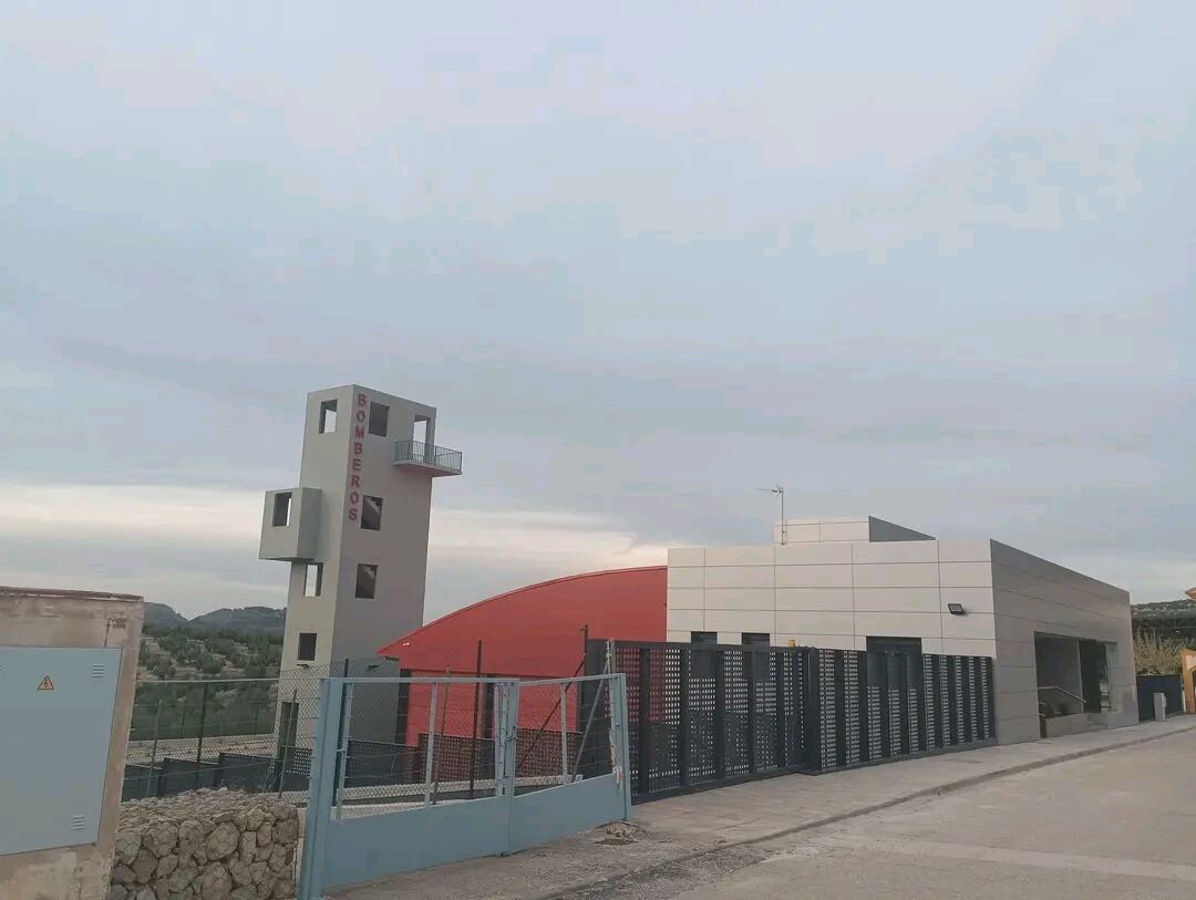 Vista general del Parque de Bomberos Sierra Mágina Norte en Bedmar