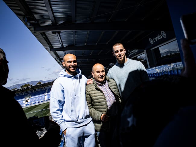 La SD Huesca rinde homenaje a los abonados que cumplen 65 años en este 2025