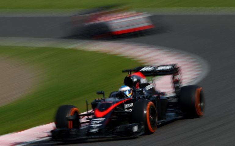 Fernando Alonso durante la carrera en el G.P. de Suzuka.