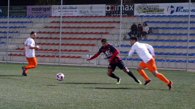 El Eldense ha logrado una victoria que le permite seguir soñando