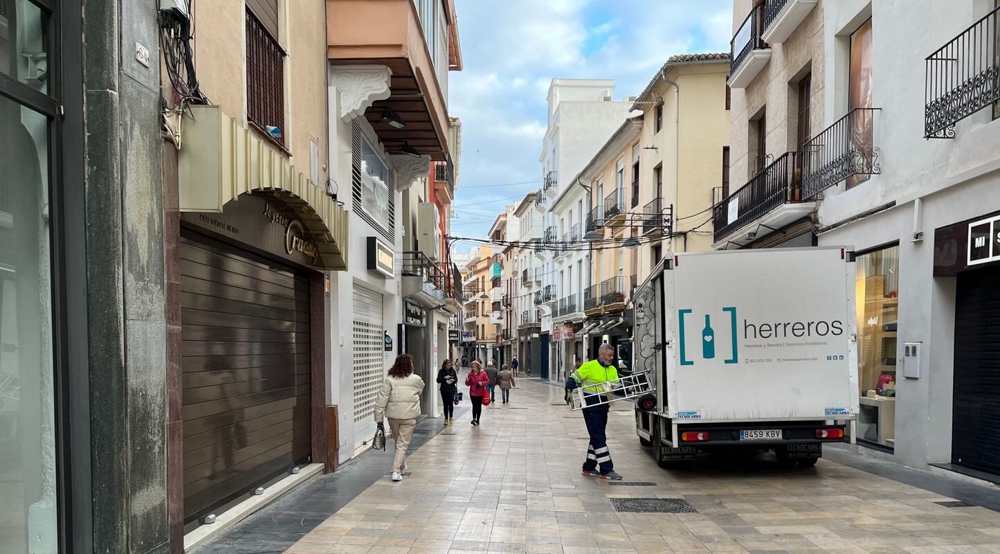 La calle más comercial de Gandia, la calle Mayor