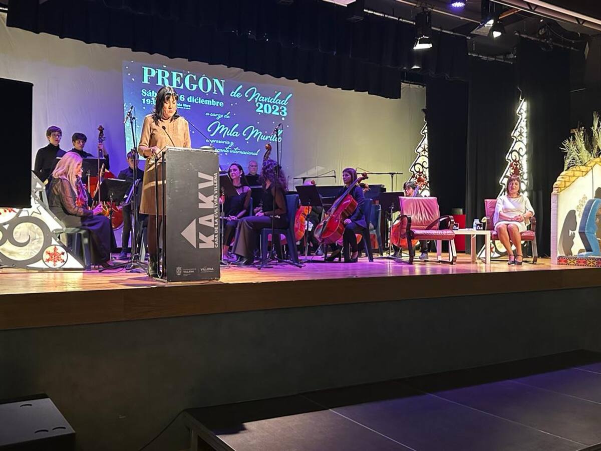 Mila Murillo pregona y abre las fiestas de Navidad en Villena