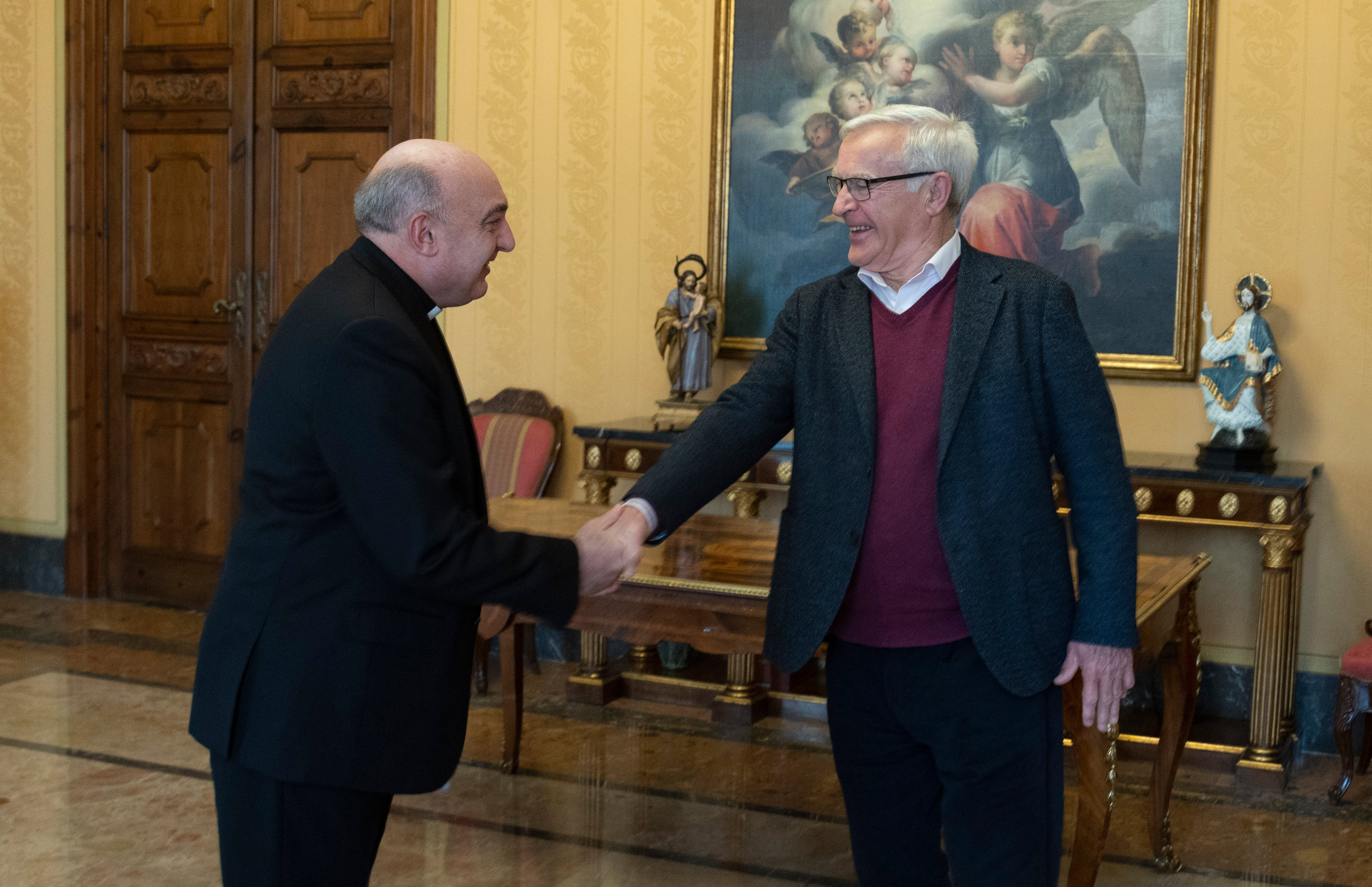 Reunión entre el alcalde Joan Ribó y el nuevo arzobispo de València, Enrique Benavent