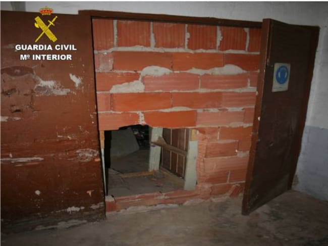 Zulo entre las dos naves