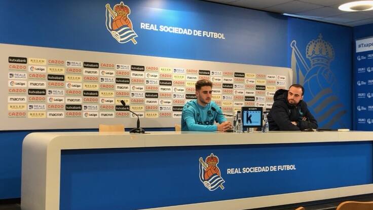 Robert Navarro: "La forma de entrenar de Imanol lleva al éxito a la Real"