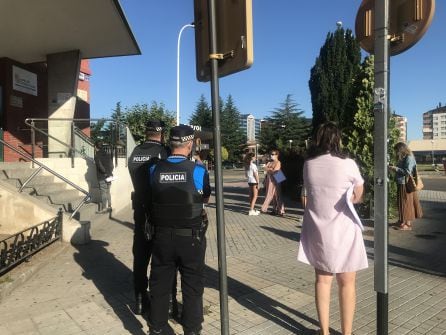 La policía ha custodiado los accesos a los institutos y el Campus