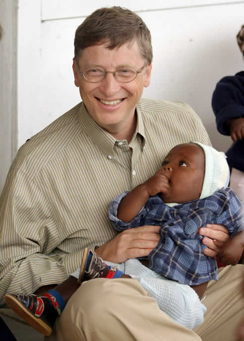 Bill Gates ha financiado la vacuna contra la malaria desarrollada por el investigador español Pedro Alonso