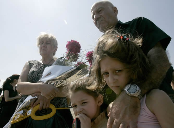 En la imagen, funeral en Tiblisi por soldados georgianos muertos en Osetia del Sur.