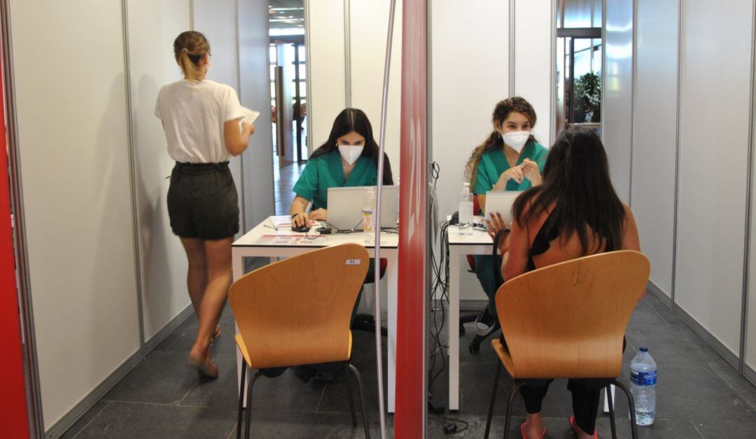 Imagen del proceso de vacunación en Castelló