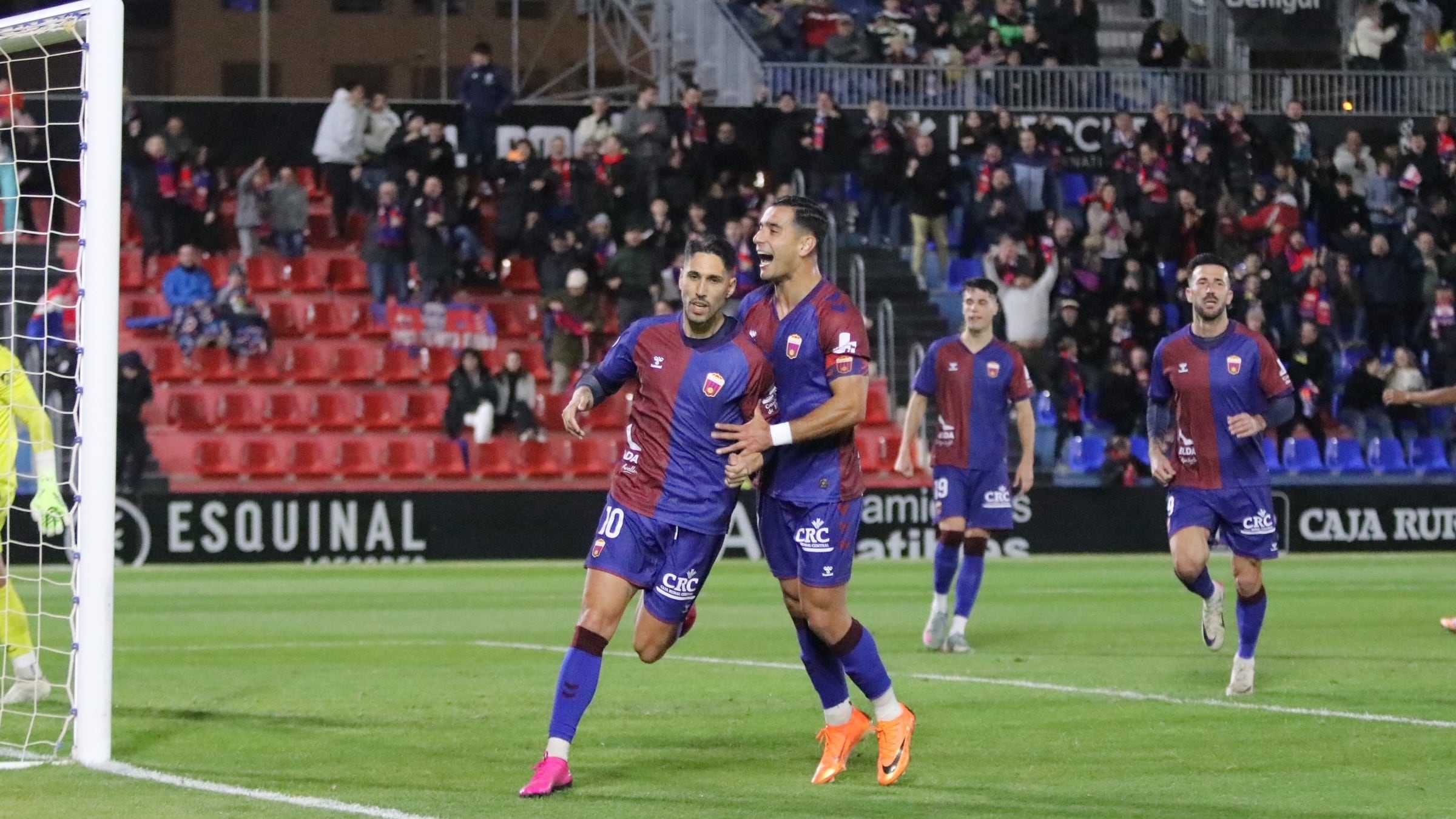 Fidel Chaves celebra el único tanto de su equipo