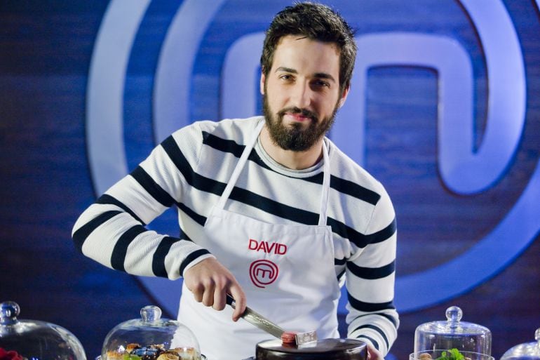 El castreño David González en el plató de Masterchef