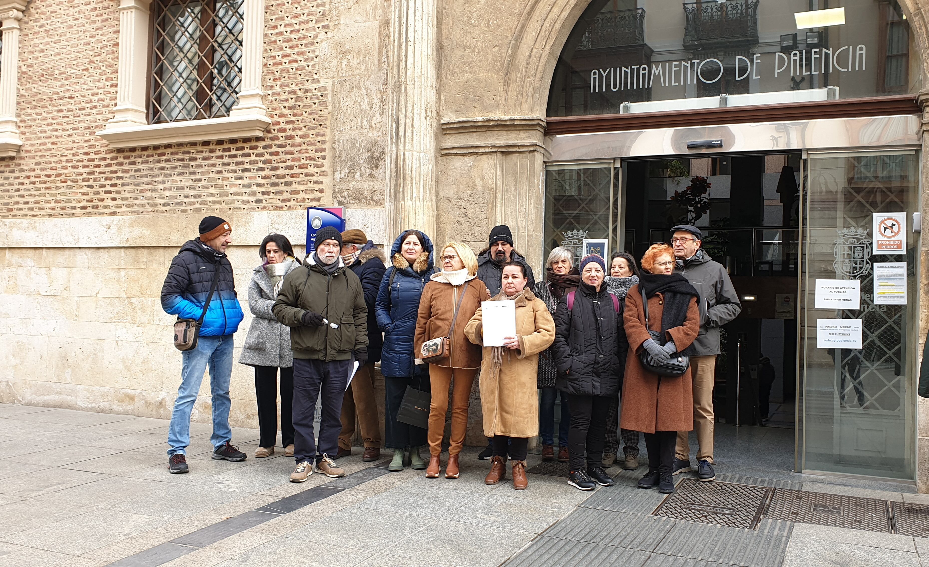 La Plataforma en Defensa del Arbolado vuelve a solicitar al Ayuntamiento que detenga la tala de árboles