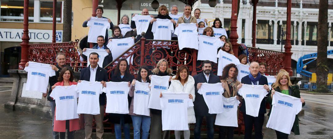 Foto de familia de la candidatura a las elecciones municipales