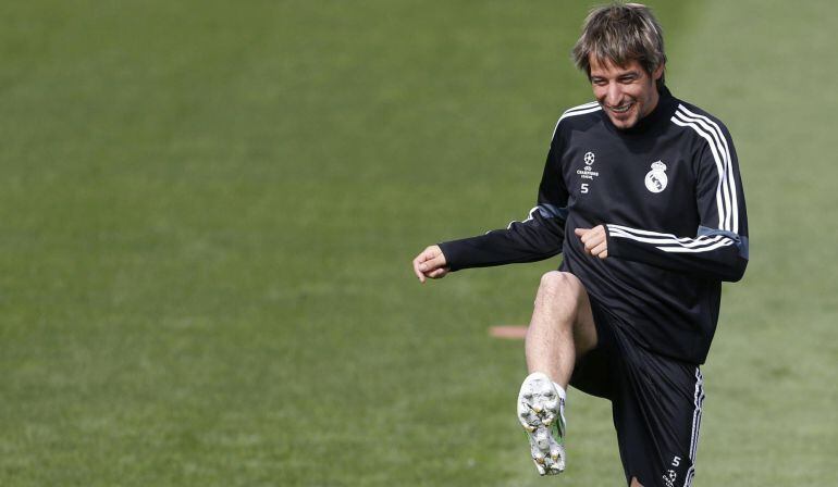 GRA065. MADRID, 13/04/2015.- El lateral portugués del Real Madrid, Fabio Coentrao, durante el entrenamiento que la plantilla blanca ha realizado esta mañana en Valdebebas, de cara a preparar el encuentro de ida de cuartos de final de la Liga de Campeones,