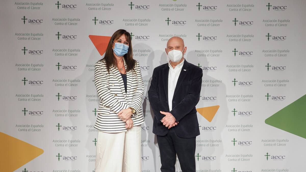 El Gobierno de Aragón asume el compromiso de implantar el cribado de cáncer de colon al 100%