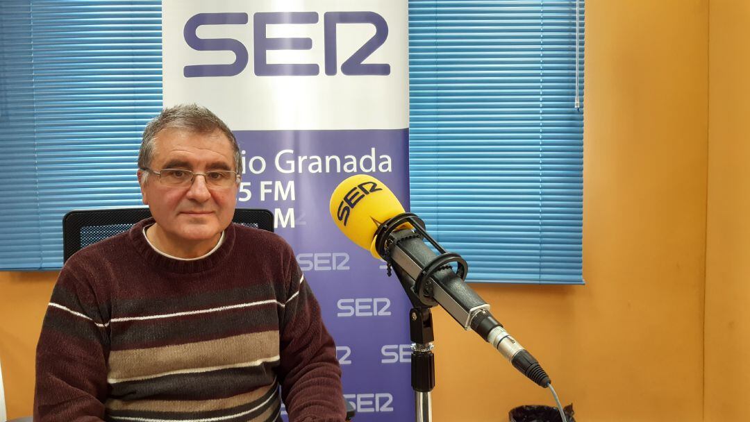 Mario Picazo, en los estudios de Radio Granada