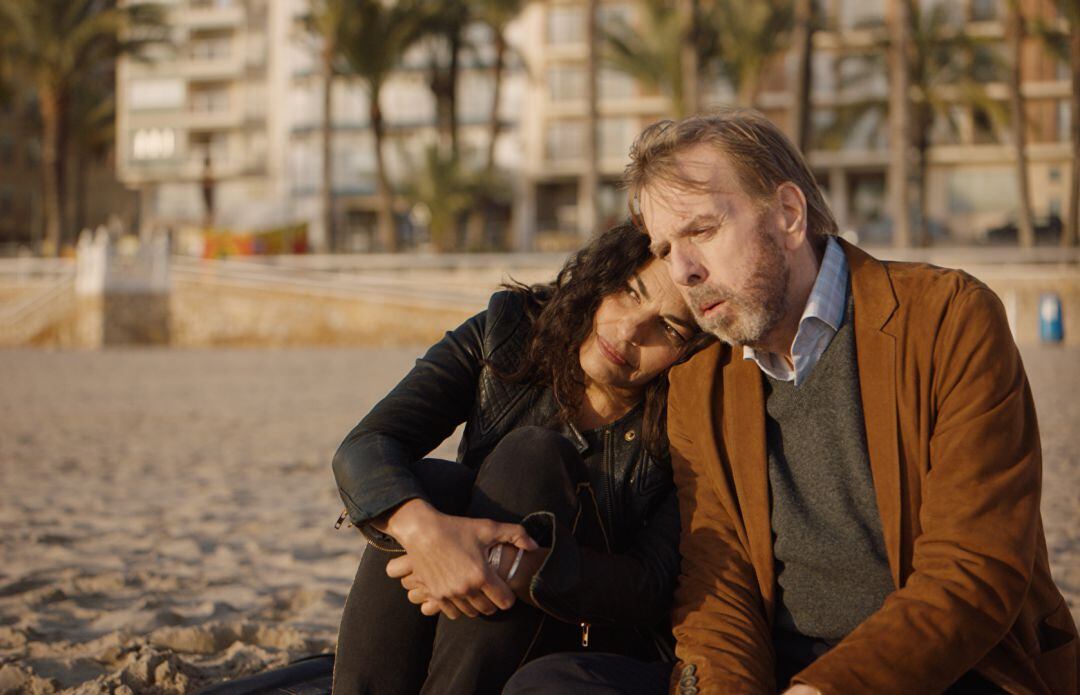 Timothy Spall y Sarita Choudhury, protagonistas de &#039;Nieva en Benidorm&#039;