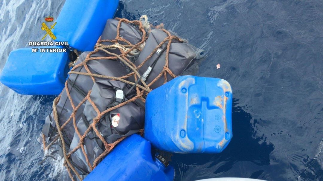 La Guardia Civil se incauta 145 kilos de cocaína hallada en el mar