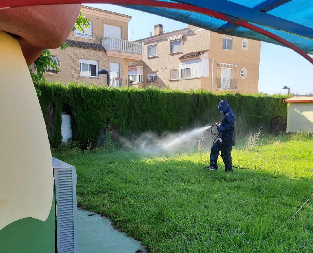 Fumigan la zona de la guardería de Benirredrà 