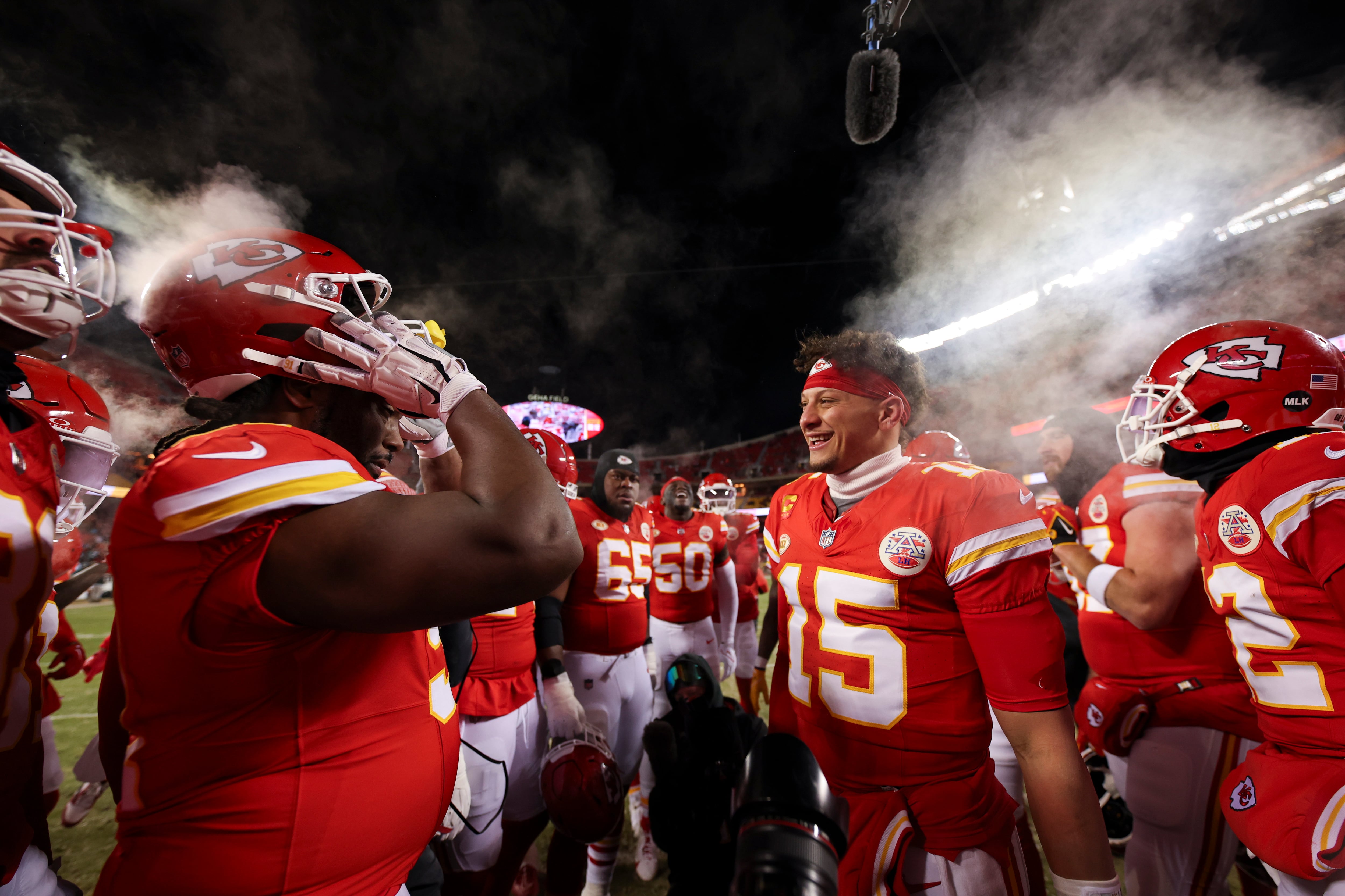 Patrick Mahomes y los Kansas City Chiefs durante el partido ante los Miami Dolphins