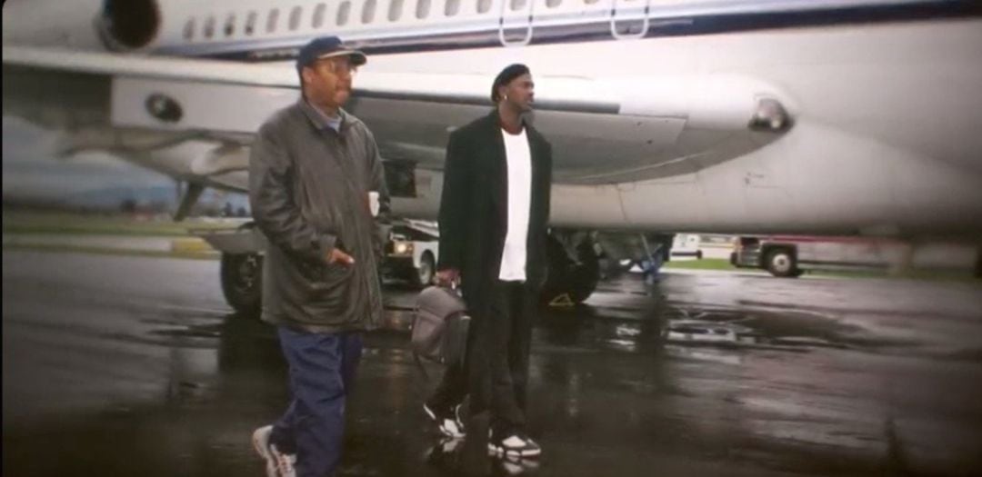 Imagen de Michael Jordan y Gus Lett durante el documental de los Chicago Bulls, &#039;The Last Dance&#039;