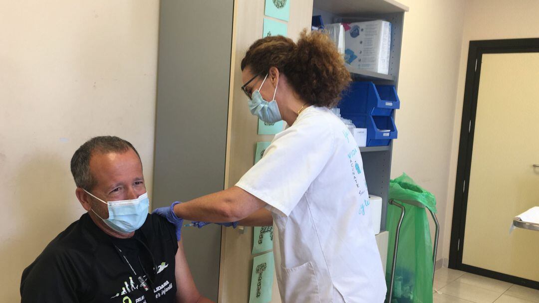 Vacunación en el Centro de Salud de La Graciosa.