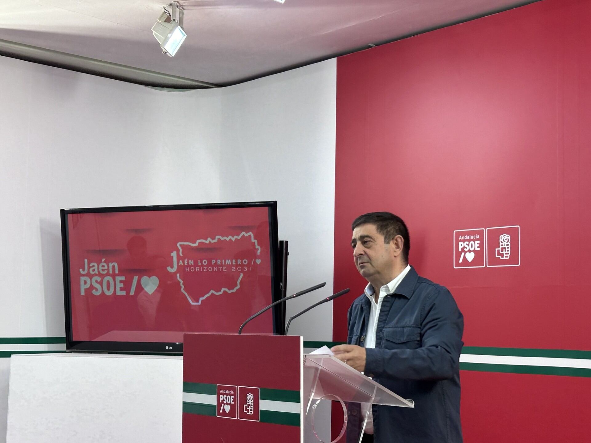 El secretario general del PSOE de Jaén, Francisco Reyes, anuncia que interpondrán una denuncia por el audio publicado de Erik Domínguez.