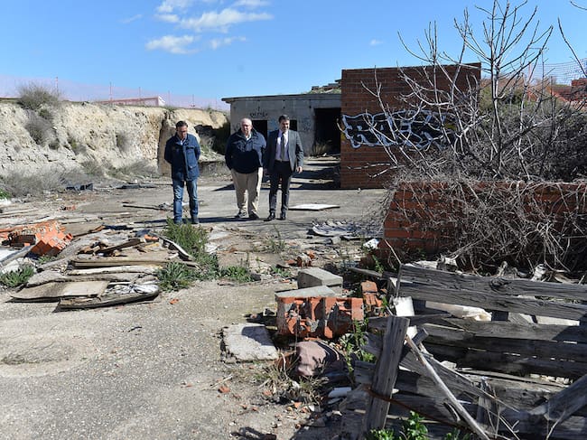 El nuevo contrato se encargará de la limpieza y el desbroce de los polígonos industriales de Valdemoro