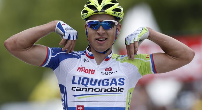 El ciclista eslovaco del Liquigas-Cannondale, Peter Sagan, celebra la victoria conseguida en la primera etapa del Tour de Francia disputada entre las localidades belgas de Lieja y Seraing sobre 198 kilómetros