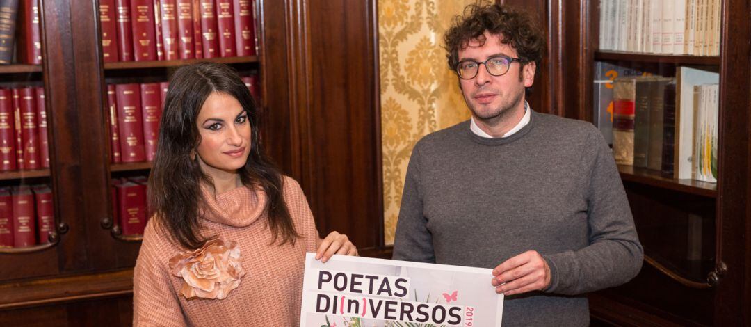 Presentación de Poetas Di(n)versos