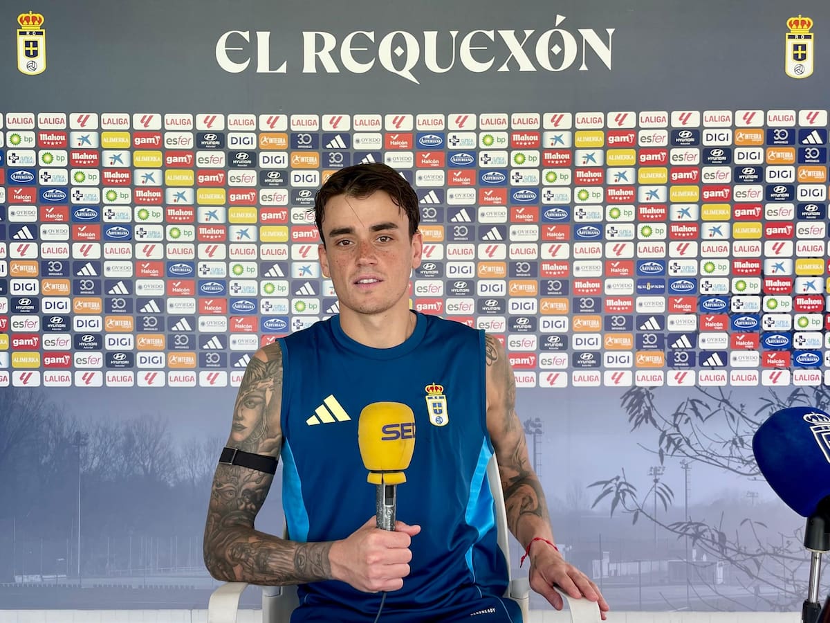 Fonseca: "Me tentó jugar con Messi, pero creo que mi decisión de venir al Oviedo fue acertada"