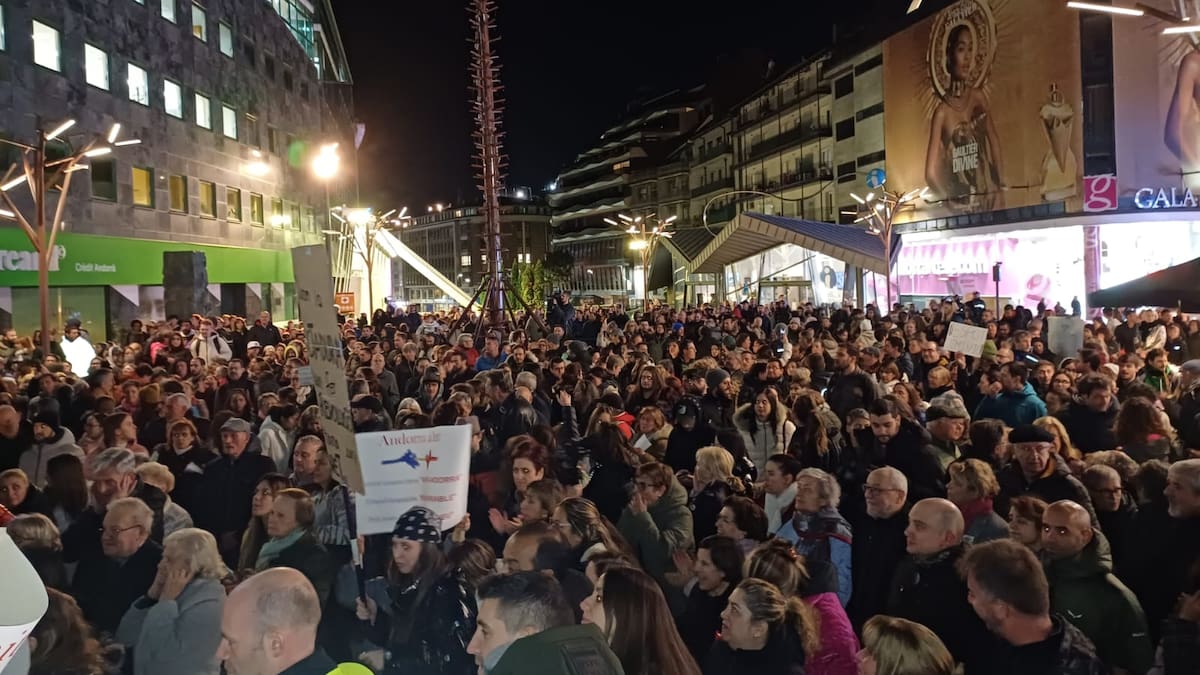 Una família monomarental, desesperada per trobar un habitatge