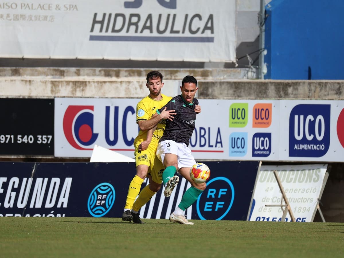 Poblense 0 – 0 CD Alcoyano: Empate de oro en casa del líder