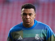 Kylian Mbappé antes del partido frente Osasuna en liga