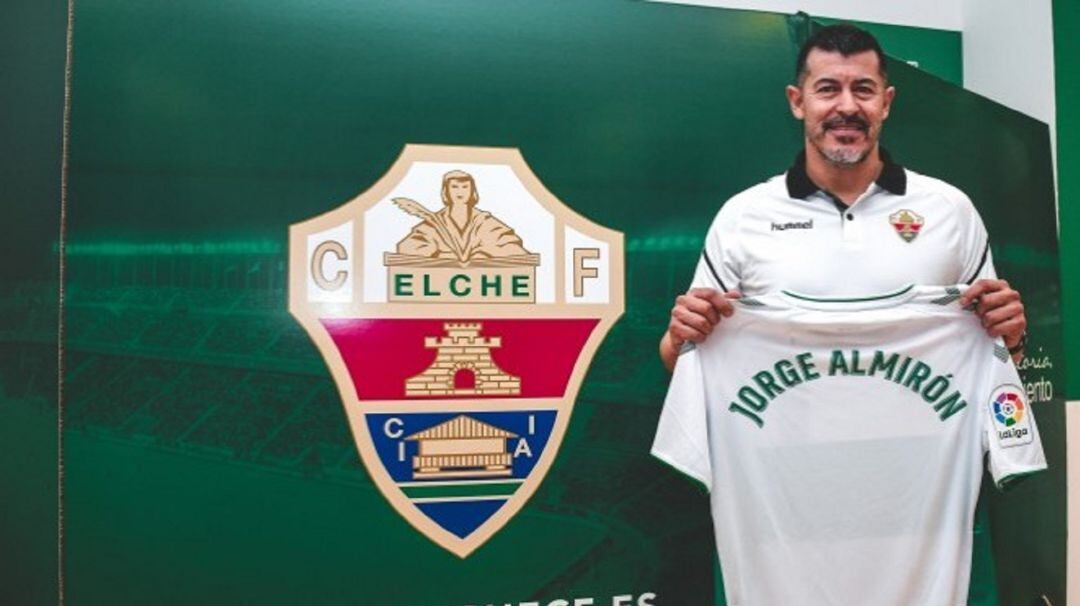 Jorge Almirón en su presentación como técnico del Elche