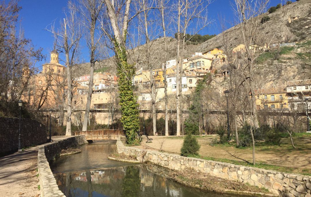 El río Huécar en su desembocadura en el Júcar