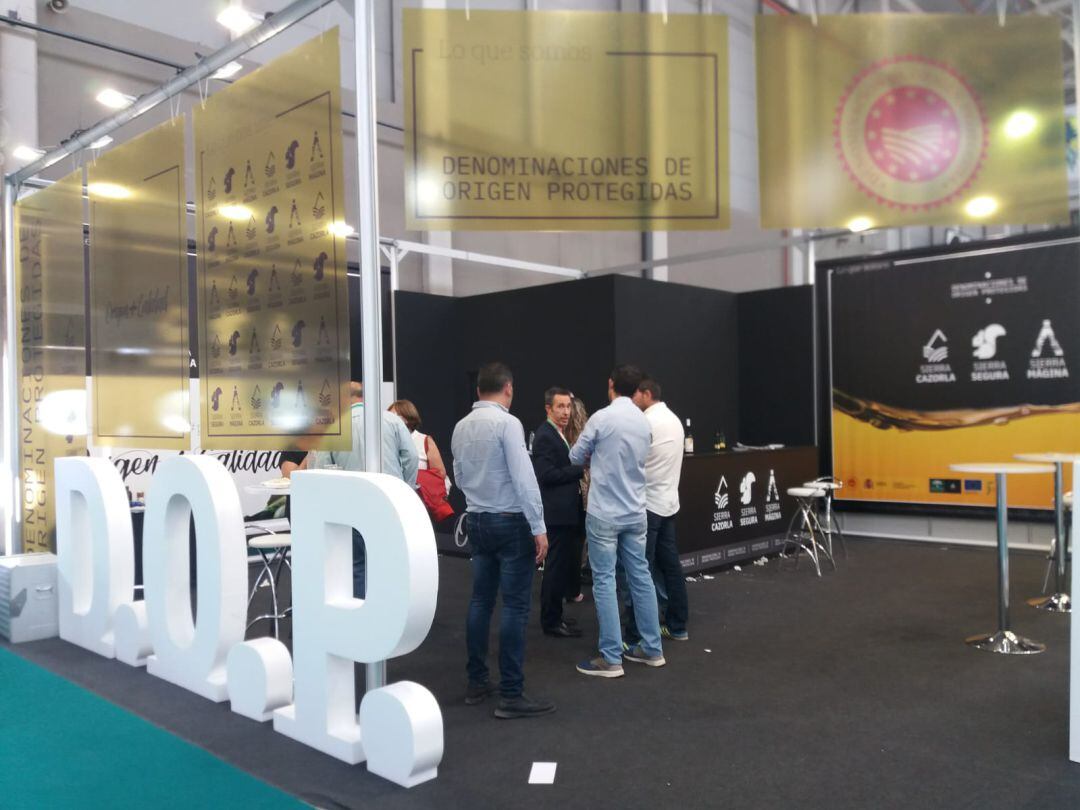 Stand que comparten las DOP de la provincia