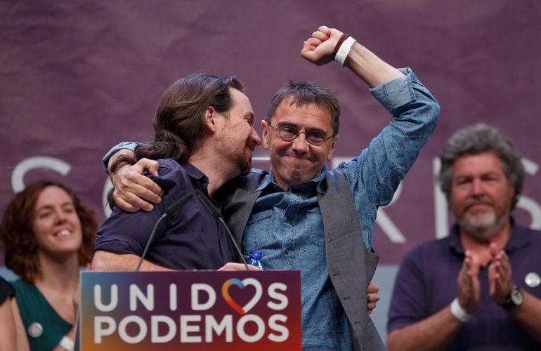 Pablo Iglesias y Juan Carlos Monedero en un acto de Podemos. Archivo.