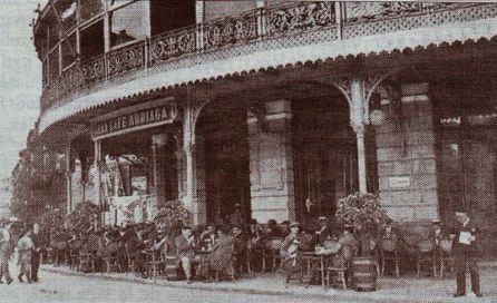 Antiguo Café Arriaga, en los bajos del teatro