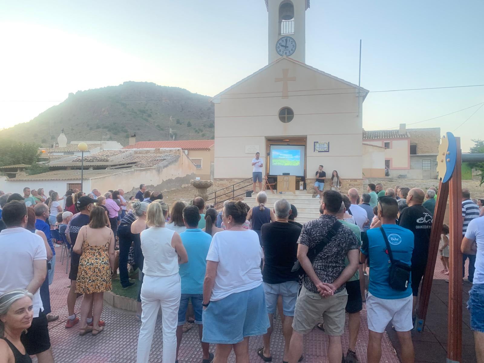 Vecinos de El Rincón de los Carranzas y pedanías altas de Lorca rechazan frontalmente la construcción  de una planta de biogás.