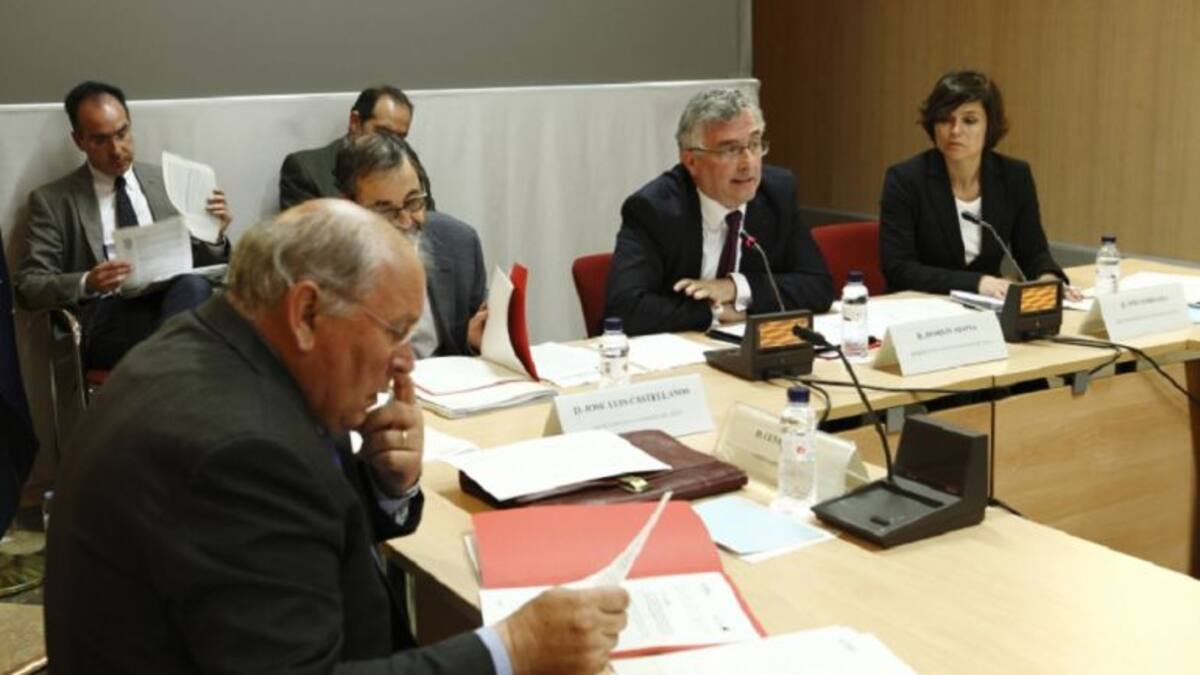 Guillén apoya a Olona y Podemos incide en el conflicto de intereses