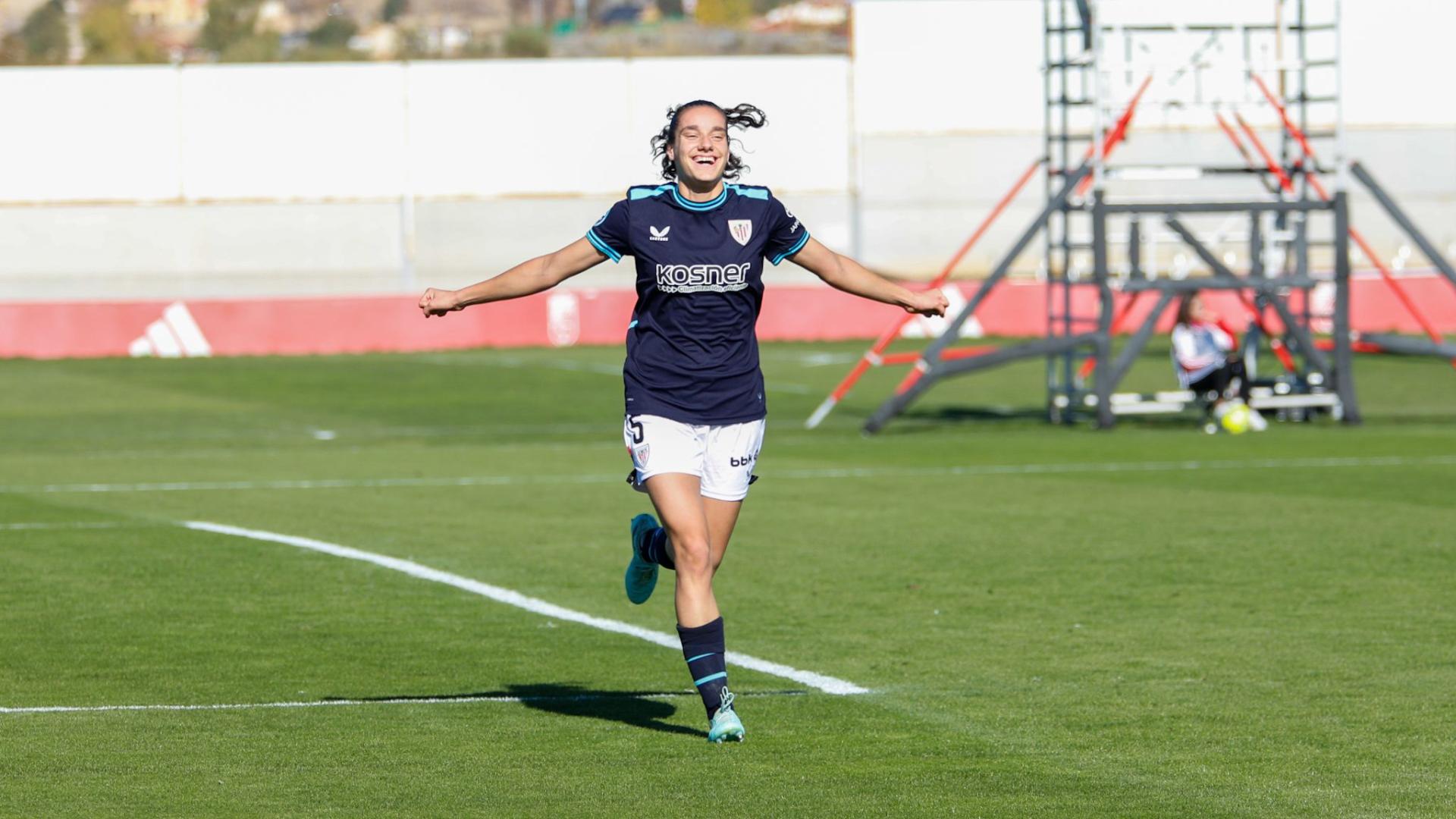 Maite Zubieta celebra el gol logrado ante el Granada