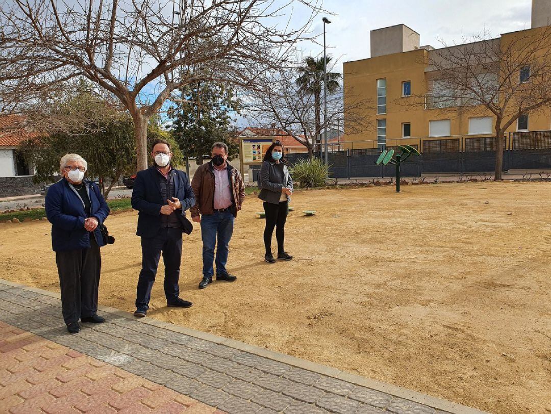 Concluyen las obras de mejora en el parque y la plaza de La Escucha (Lorca). 