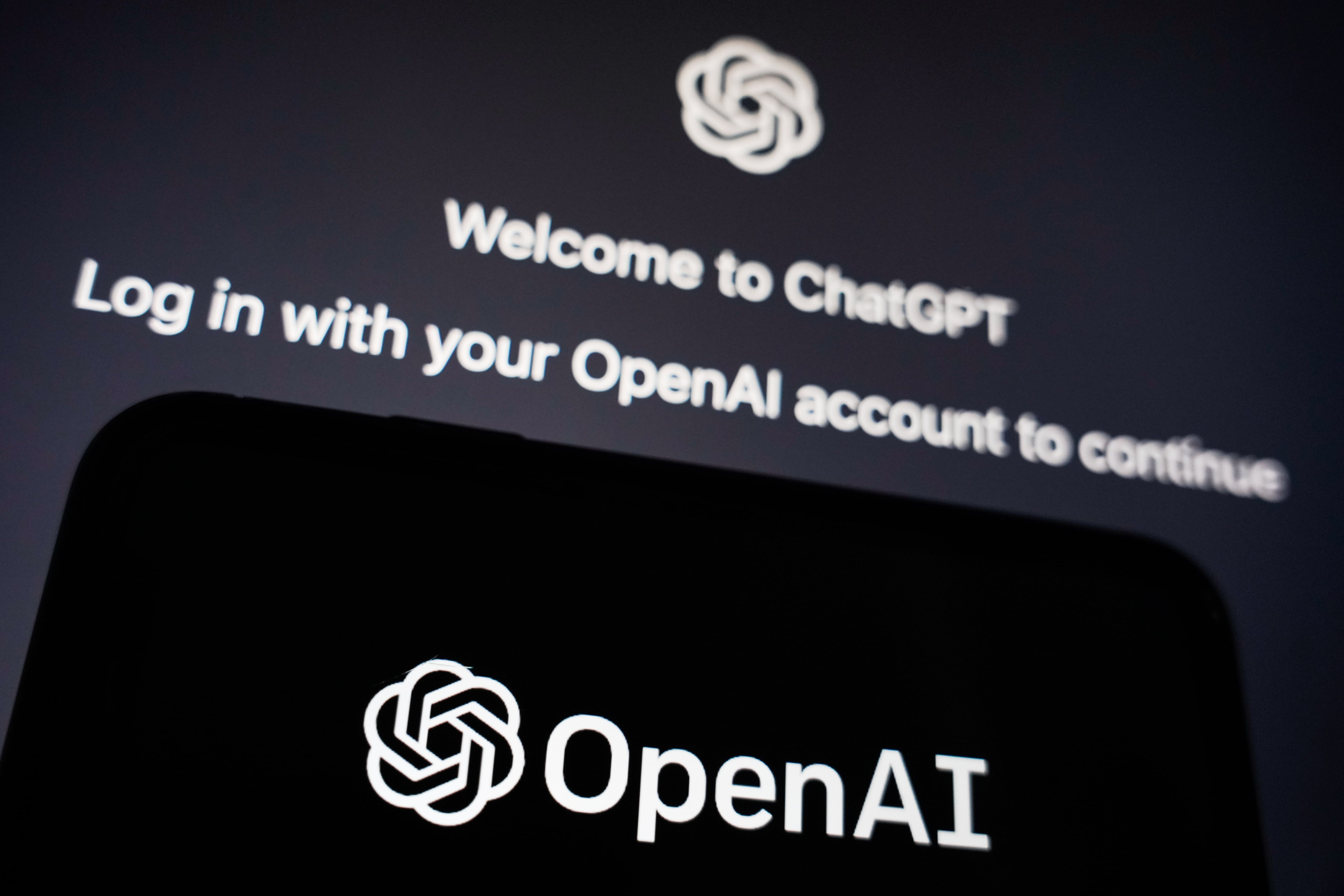 La empresa estadounidense OpenAI, es la propietaria del servicio ChatGPT