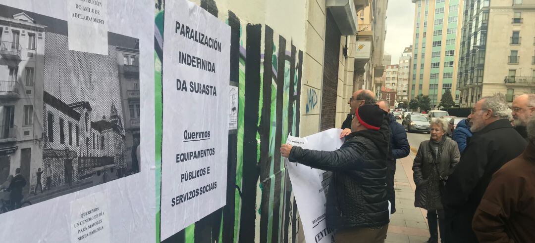 La Comisión en Defensa do Común se concentra en la calle Adelaida Muro 