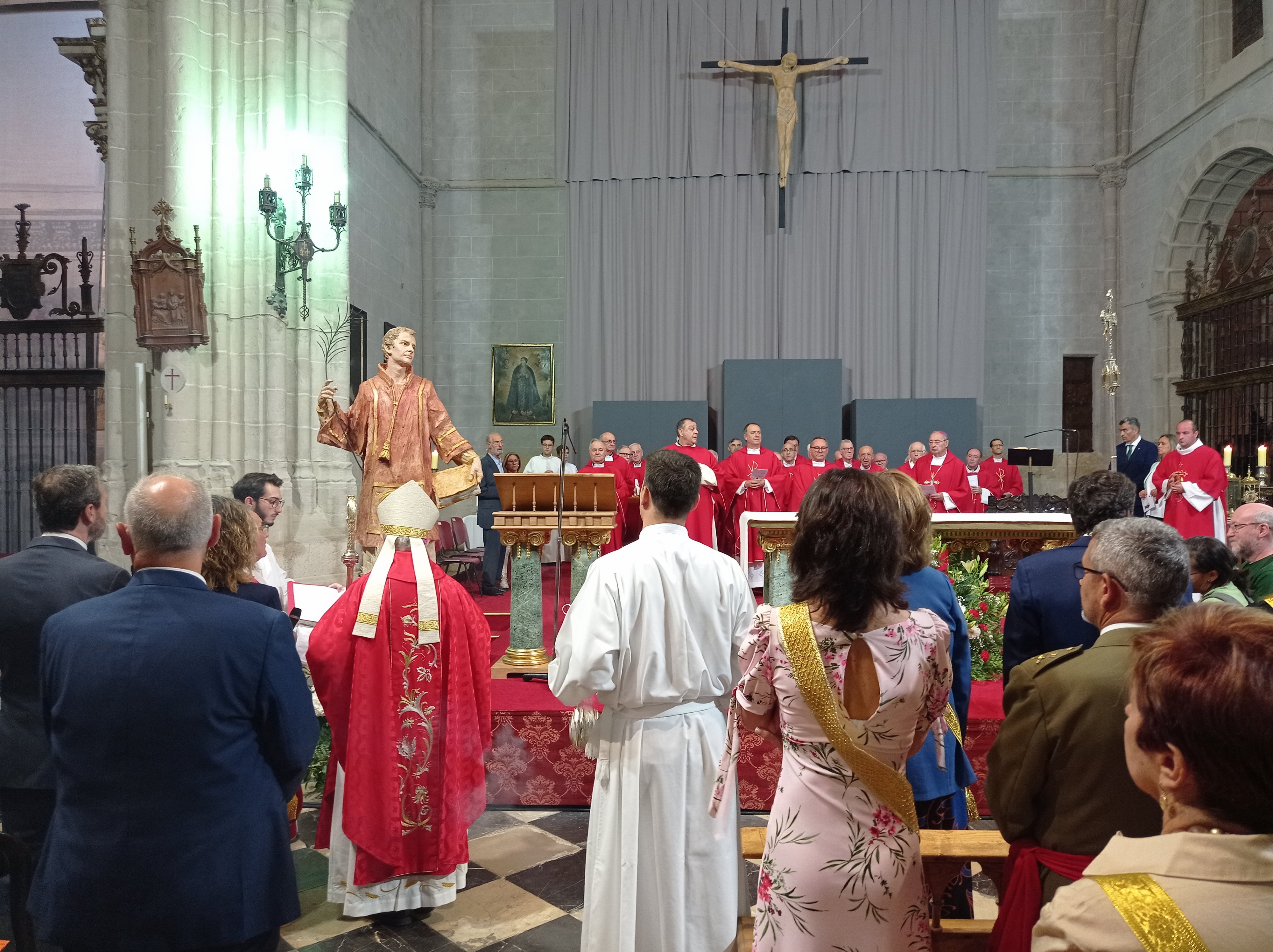 Inicio de la eucaristía de San Antolín en la Catedral de Palencia