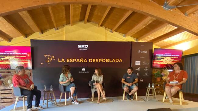 Raquel Ramírez, El Colletero; Clara Martínez, 'Ahora Nosotras', Ángel Montoya, Tuleña, y Esther Rubio, La Rioja Suroriental, en 'La España Despoblada'.