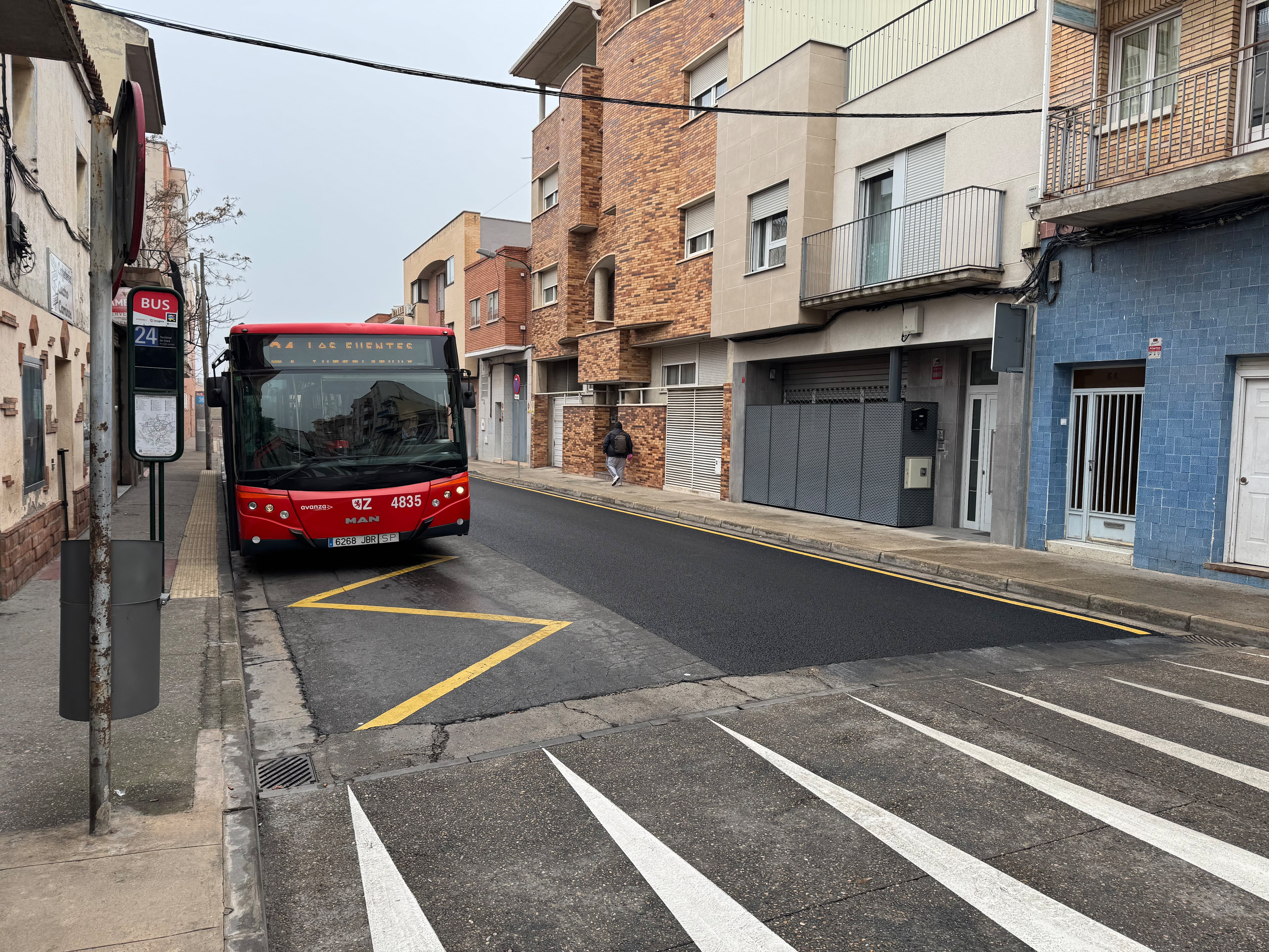 Parada del 24 en el barrio de Valdefierro